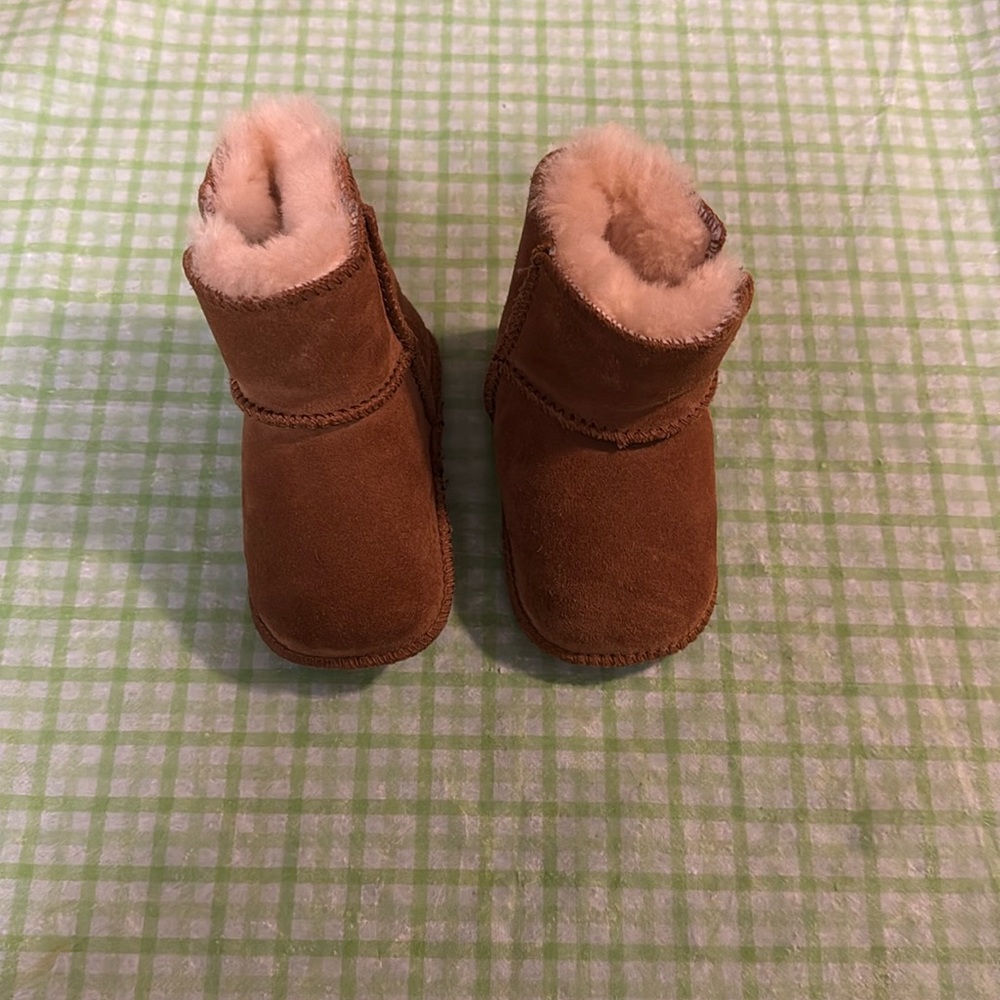 Baby Uggs! For newborns
